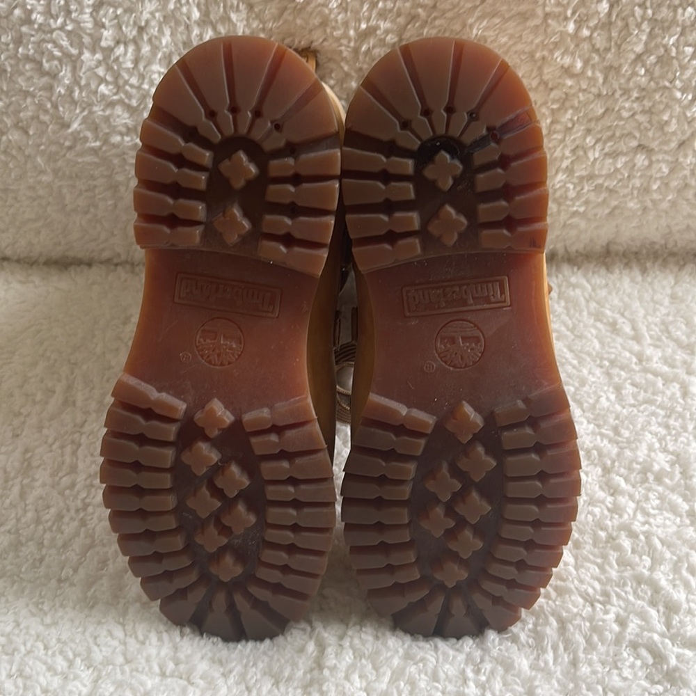 Timberland Boots - Picture 6 of 8